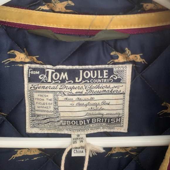 Green Quilted Jacket - Picture 3 of 7